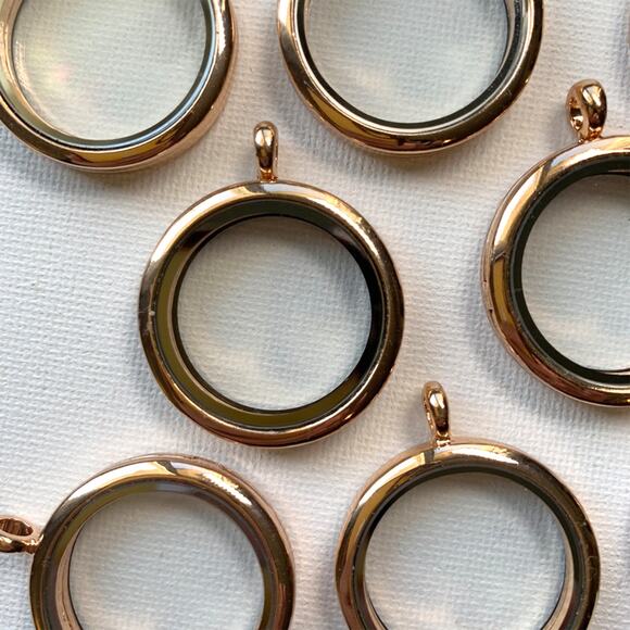 Lot of 8 Pc Round Gold Floating Lockets/Pendants Keepsake Jewelry Supplies - Picture 2 of 8